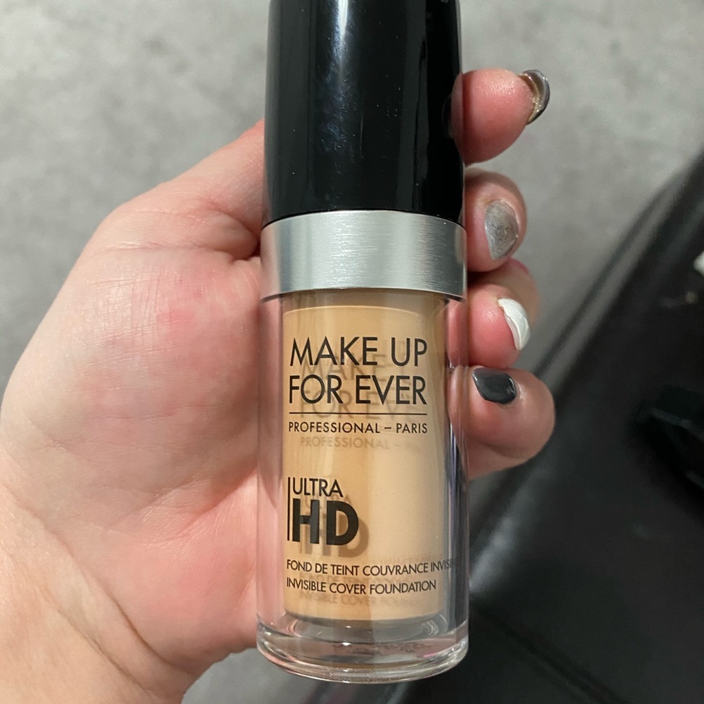 Makeup forever HD foundation